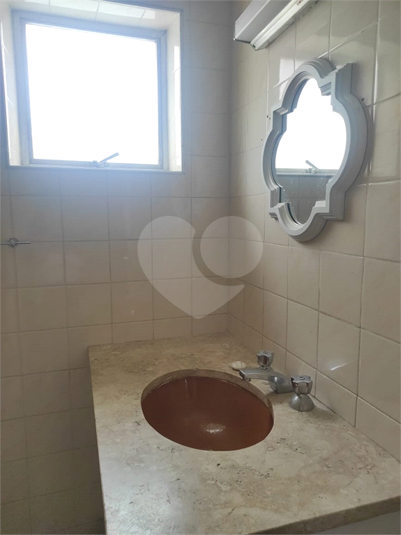 Excelente apartamento, localizado no bairro do Brooklin (muito arborizado), próximo da Avenida Santo Amaro
