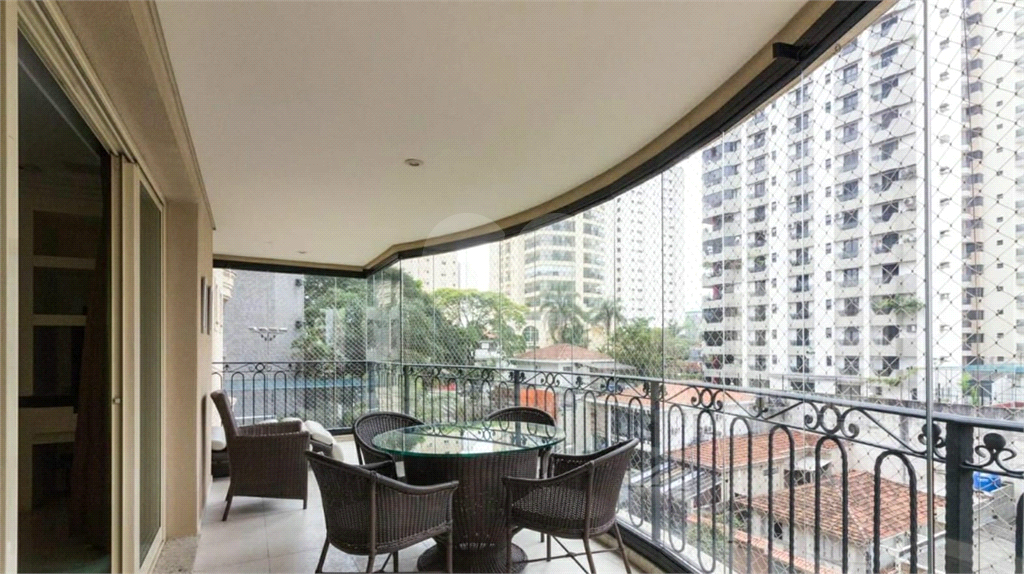 APARTAMENTO em SANTANA