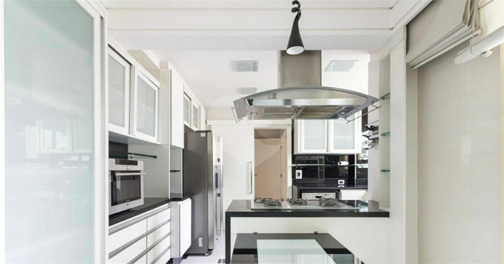 APARTAMENTO em SANTANA