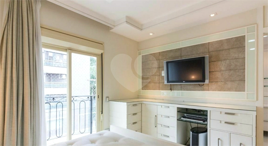 APARTAMENTO em SANTANA