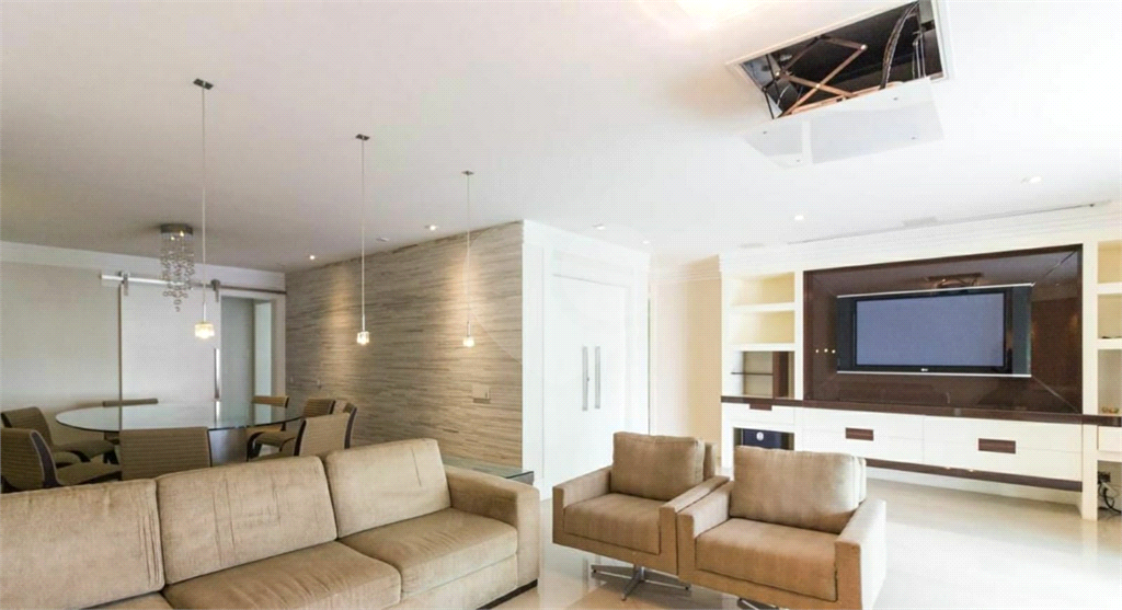 APARTAMENTO em SANTANA