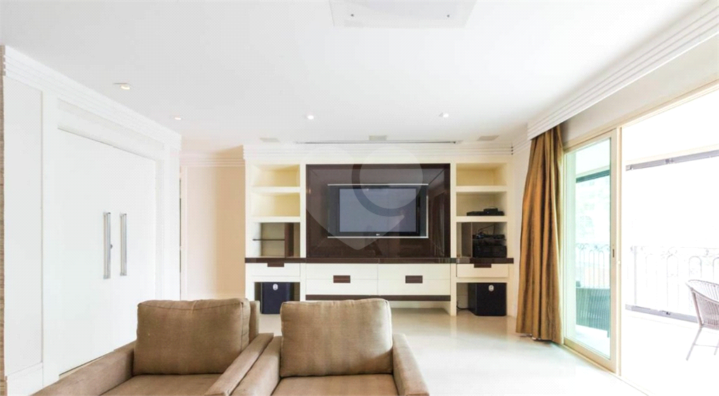 APARTAMENTO em SANTANA