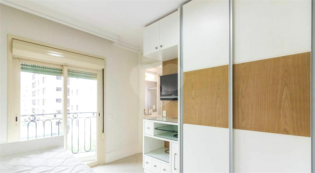 APARTAMENTO em SANTANA