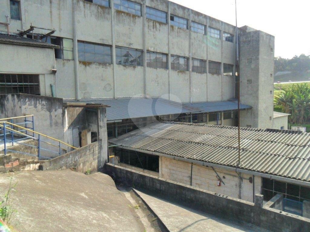 GALPÃO EXCELENTE LOCALIZAÇÃO