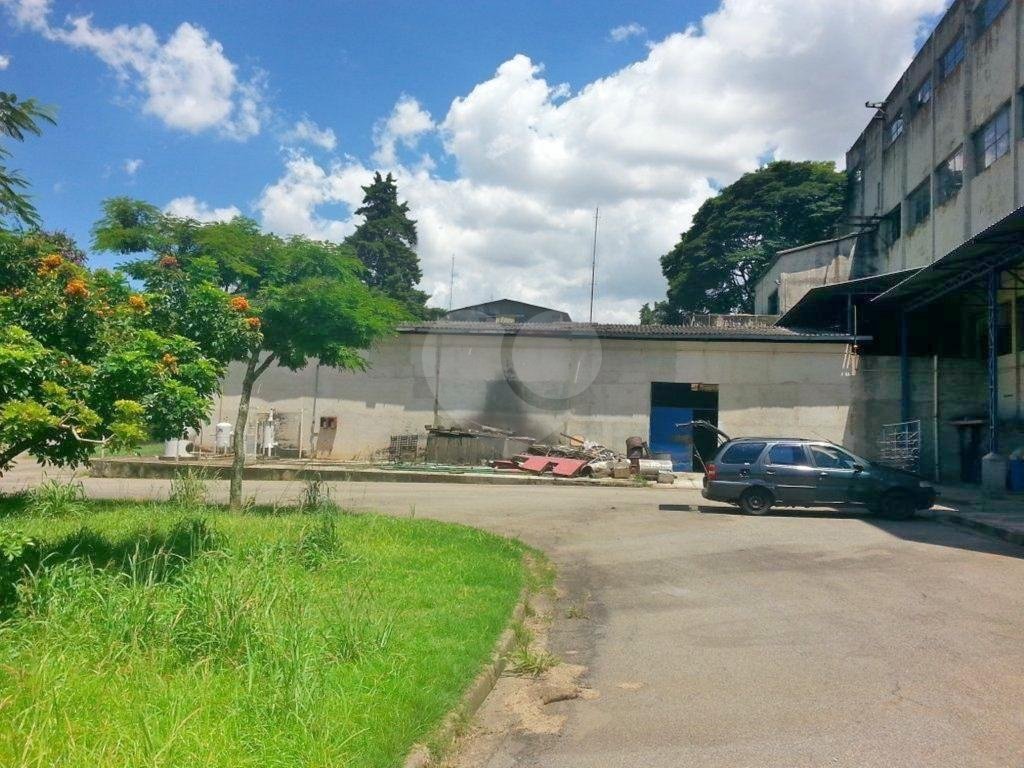 GALPÃO EXCELENTE LOCALIZAÇÃO