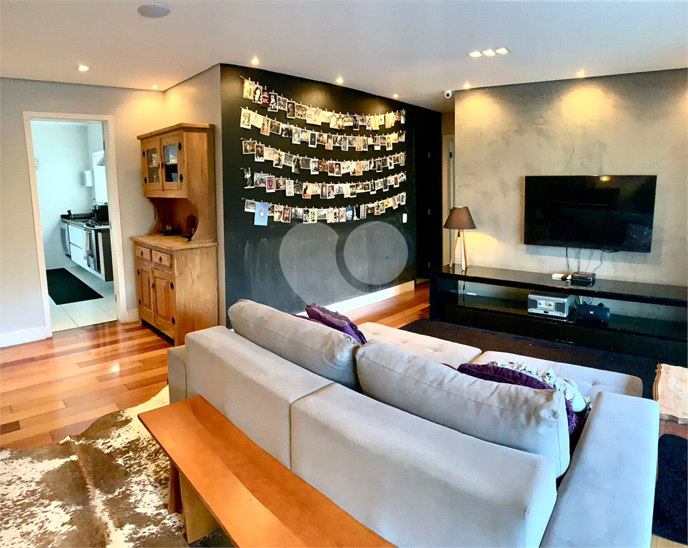 Apartamento com 111 m² - 3 quartos - 1 suíte -2 vagas - Brooklin - Cidade Monções