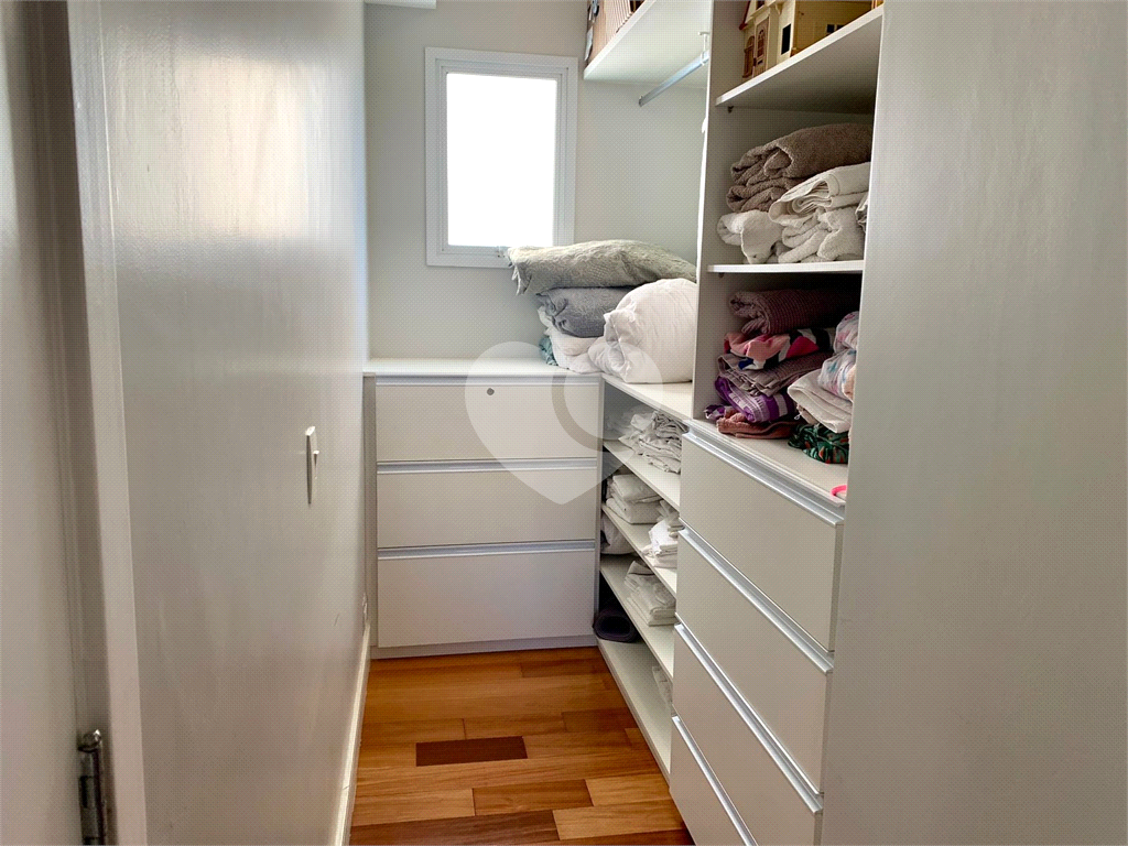 Apartamento com 111 m² - 3 quartos - 1 suíte -2 vagas - Brooklin - Cidade Monções