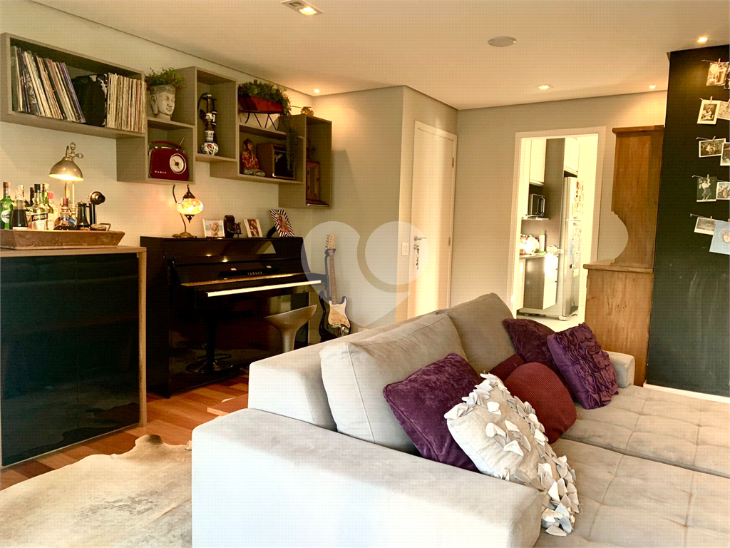 Apartamento com 111 m² - 3 quartos - 1 suíte -2 vagas - Brooklin - Cidade Monções