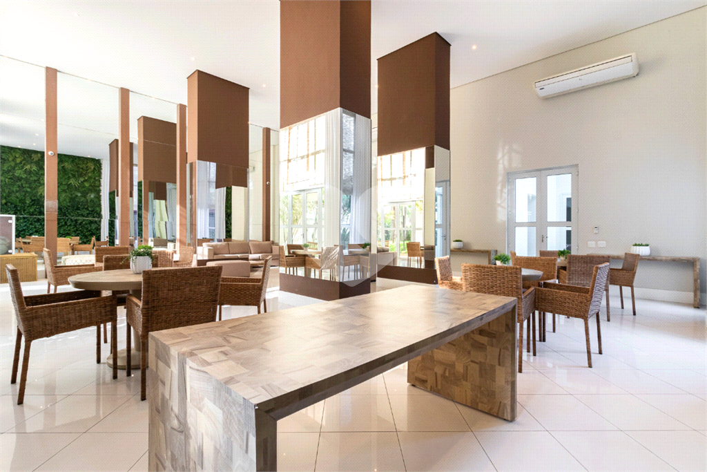 Apartamento com 111 m² - 3 quartos - 1 suíte -2 vagas - Brooklin - Cidade Monções