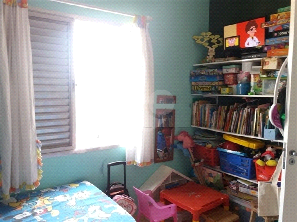 Apartamento Lindo todo reformado em bairro nobre! fácil acesso a condução e ao comercio em geral!