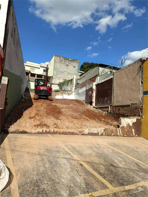 TERRENO EM ZONA COMERCIAL