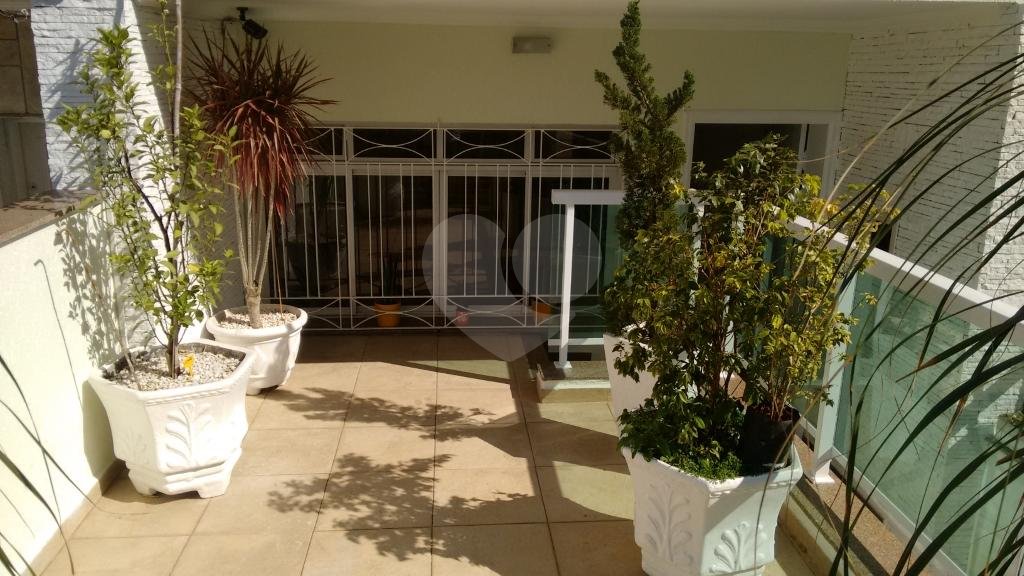 Sobrado à venda com 3 quartos, 160m² - Foto 2