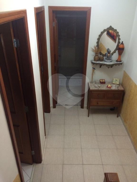 Lindo Sobrado em Condomínio Fechado em Santa Terezinha