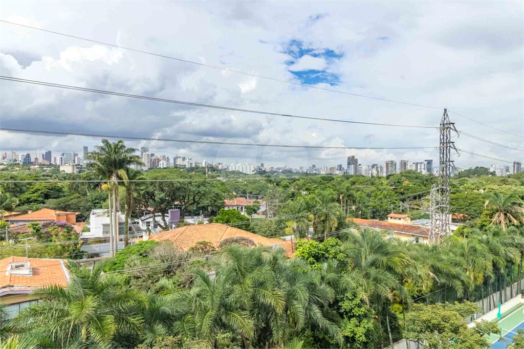 APARTAMENTO em ALTO DE PINHEIROS