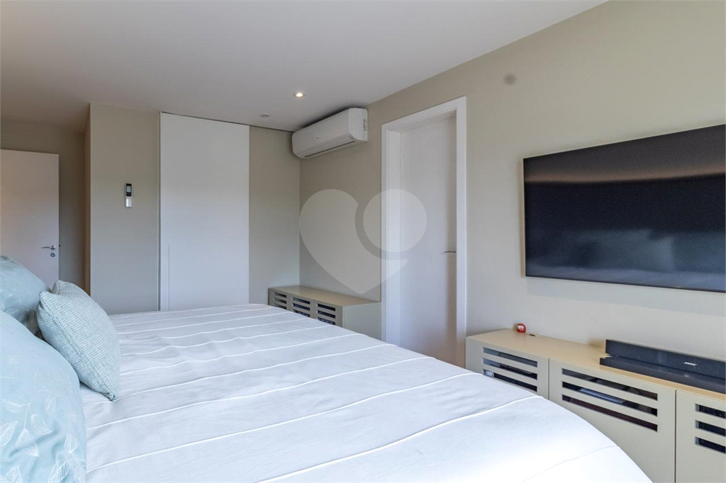 APARTAMENTO em ALTO DE PINHEIROS