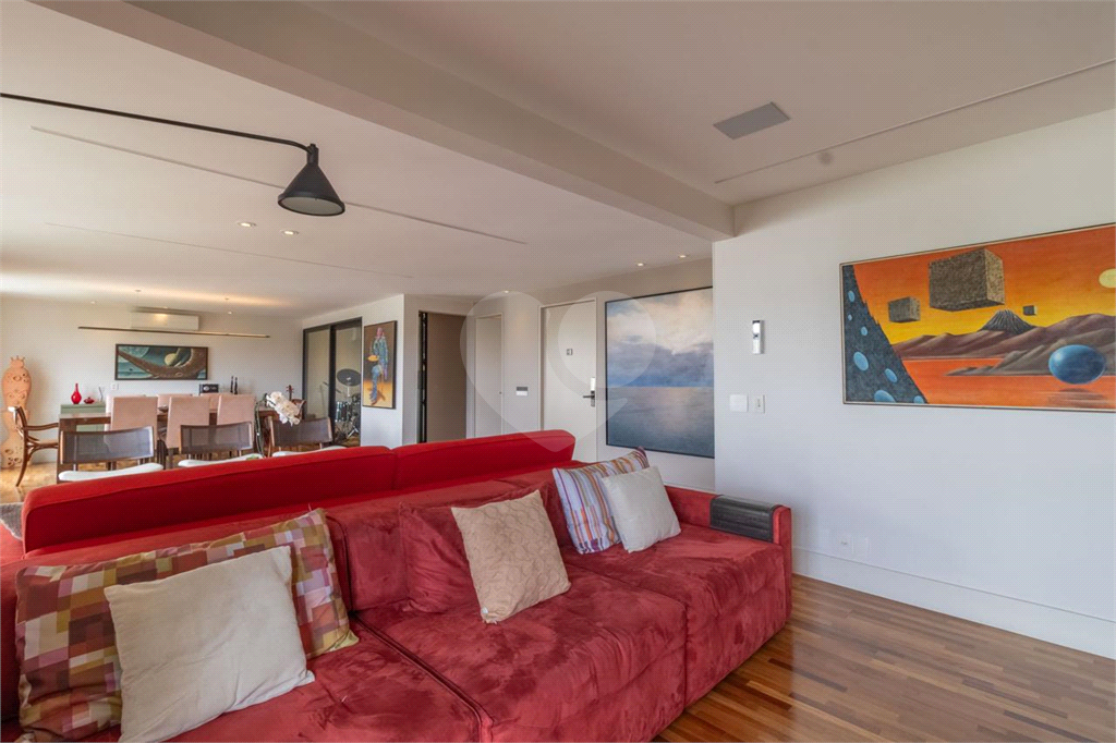 APARTAMENTO em ALTO DE PINHEIROS