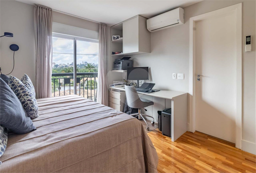 APARTAMENTO em ALTO DE PINHEIROS