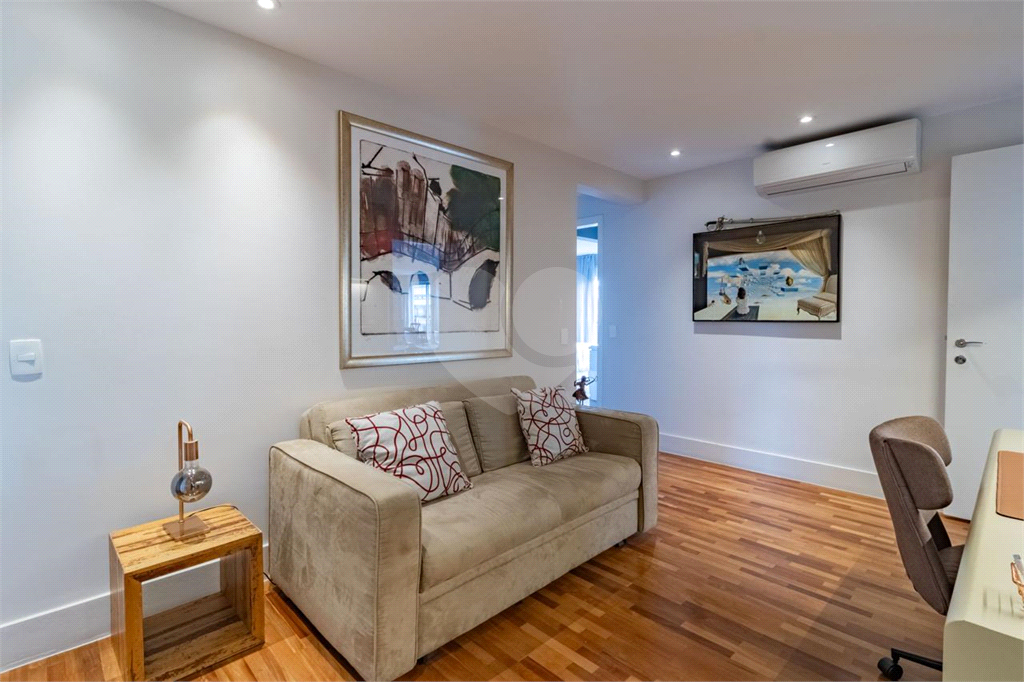 APARTAMENTO em ALTO DE PINHEIROS