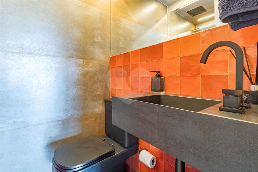 APARTAMENTO em ALTO DE PINHEIROS