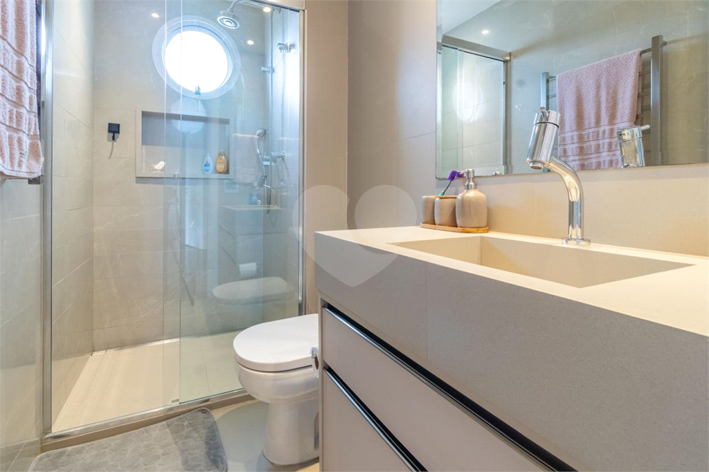 APARTAMENTO em ALTO DE PINHEIROS