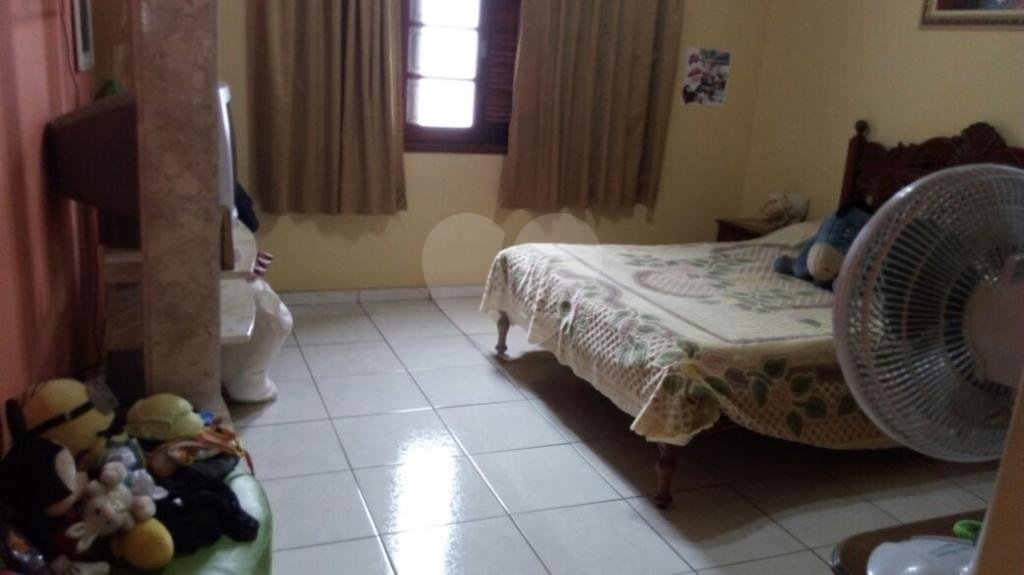 SOBRADO em VILA ROSÁLIA