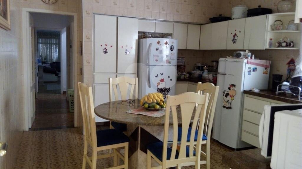 SOBRADO em VILA ROSÁLIA