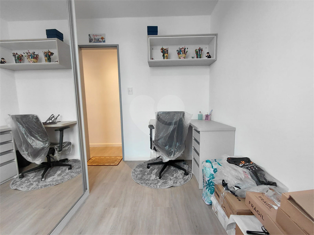 Imóvel de 69m² sala de estar de 2 ambientes com varanda e cozinha ingtegrada 2 quartos lazer completo 1 vaga Vl. Leopoldina