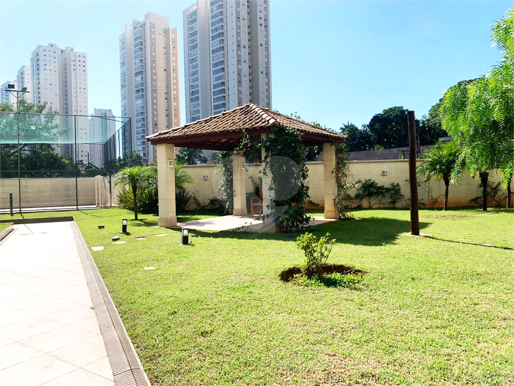 Imóvel de 69m² sala de estar de 2 ambientes com varanda e cozinha ingtegrada 2 quartos lazer completo 1 vaga Vl. Leopoldina