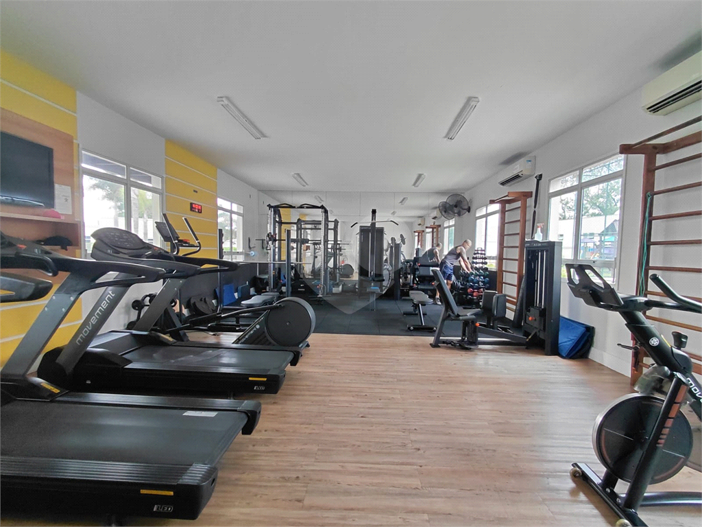 Imóvel de 69m² sala de estar de 2 ambientes com varanda e cozinha ingtegrada 2 quartos lazer completo 1 vaga Vl. Leopoldina