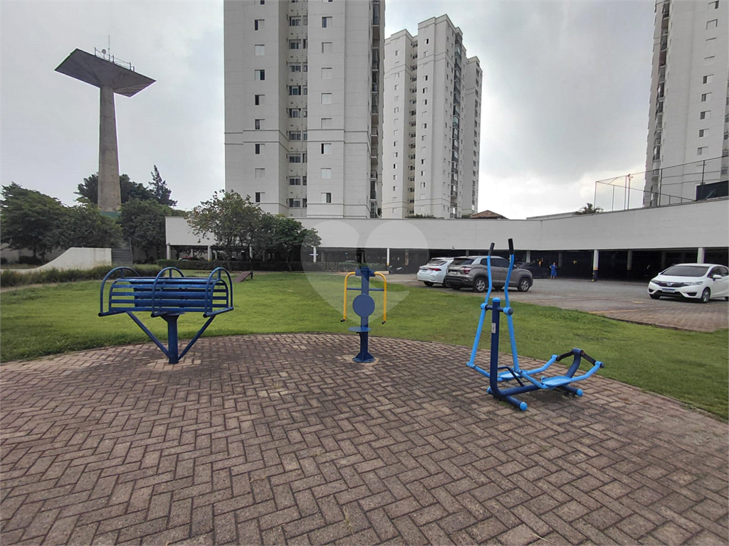 Imóvel de 69m² sala de estar de 2 ambientes com varanda e cozinha ingtegrada 2 quartos lazer completo 1 vaga Vl. Leopoldina