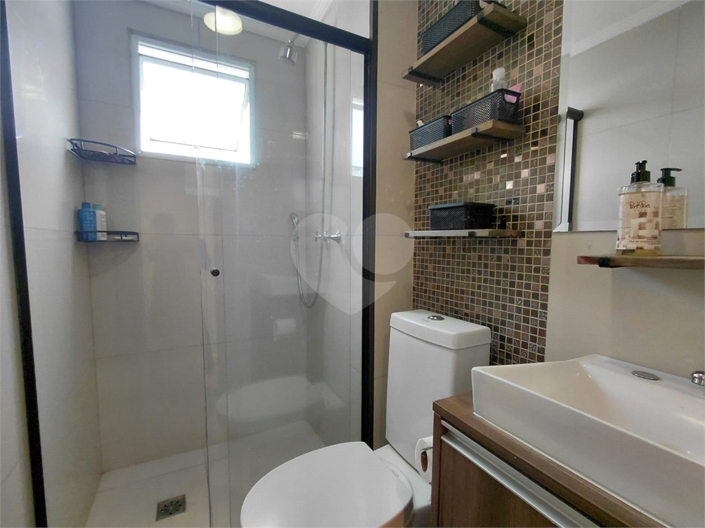 Imóvel de 69m² sala de estar de 2 ambientes com varanda e cozinha ingtegrada 2 quartos lazer completo 1 vaga Vl. Leopoldina