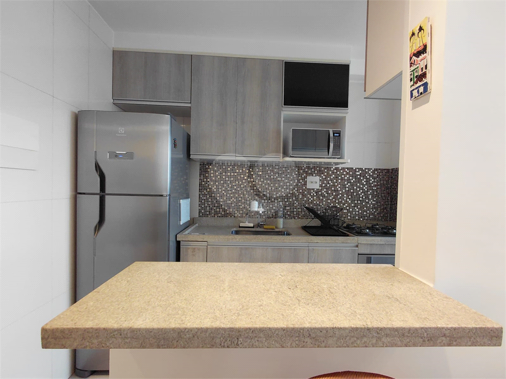 Imóvel de 69m² sala de estar de 2 ambientes com varanda e cozinha ingtegrada 2 quartos lazer completo 1 vaga Vl. Leopoldina