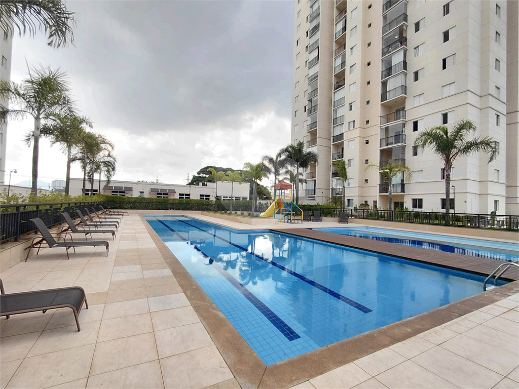 Imóvel de 69m² sala de estar de 2 ambientes com varanda e cozinha ingtegrada 2 quartos lazer completo 1 vaga Vl. Leopoldina