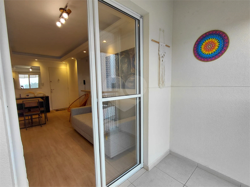 Imóvel de 69m² sala de estar de 2 ambientes com varanda e cozinha ingtegrada 2 quartos lazer completo 1 vaga Vl. Leopoldina