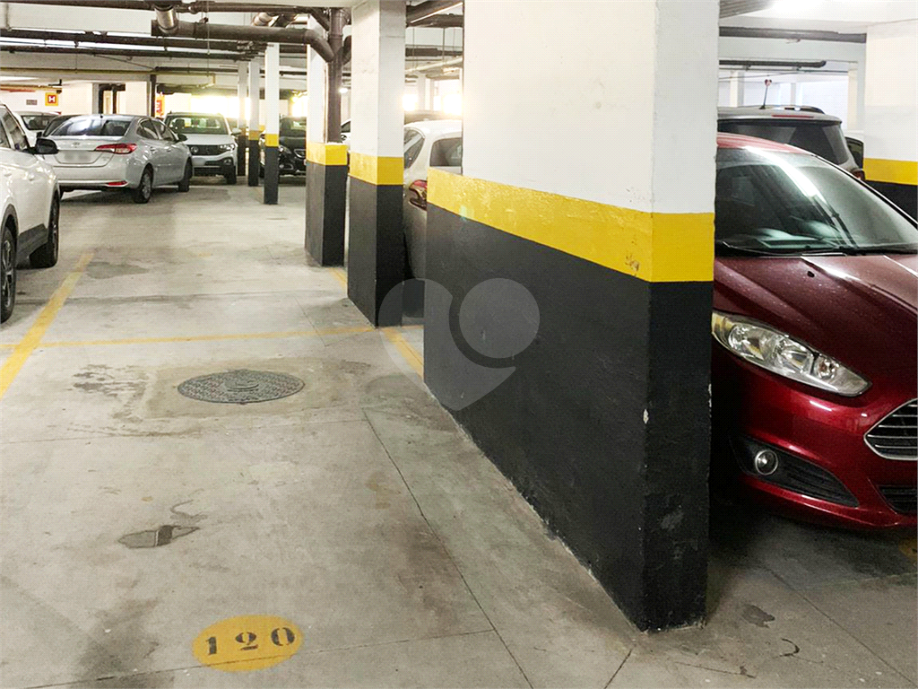 Imóvel de 69m² sala de estar de 2 ambientes com varanda e cozinha ingtegrada 2 quartos lazer completo 1 vaga Vl. Leopoldina