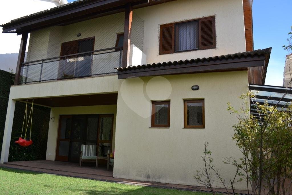 Casa Residencial XI Alphaville 3 Dormitórios 3 Suítes 4 Vagas