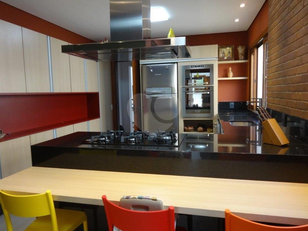 Casa Residencial XI Alphaville 3 Dormitórios 3 Suítes 4 Vagas