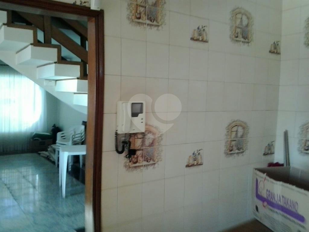 SOBRADO em VILA GALVÃO