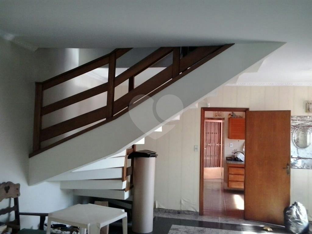 SOBRADO em VILA GALVÃO