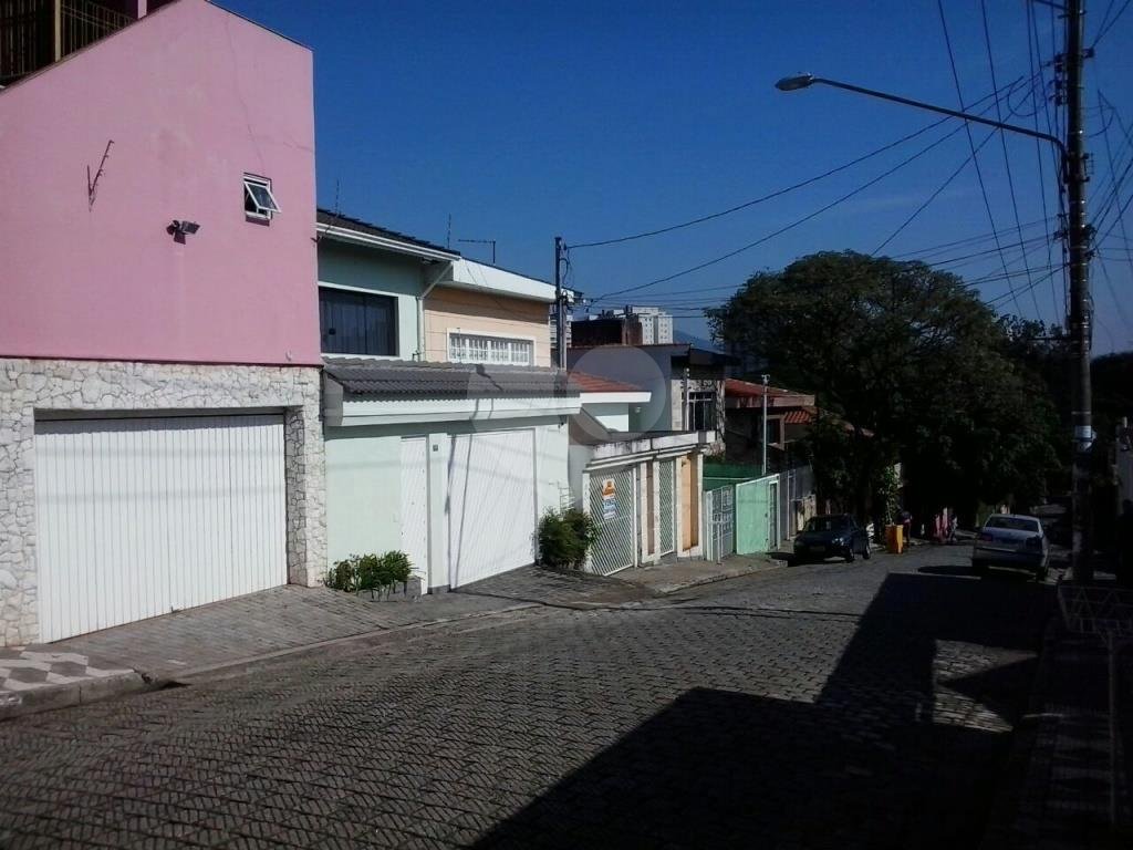 SOBRADO em VILA GALVÃO