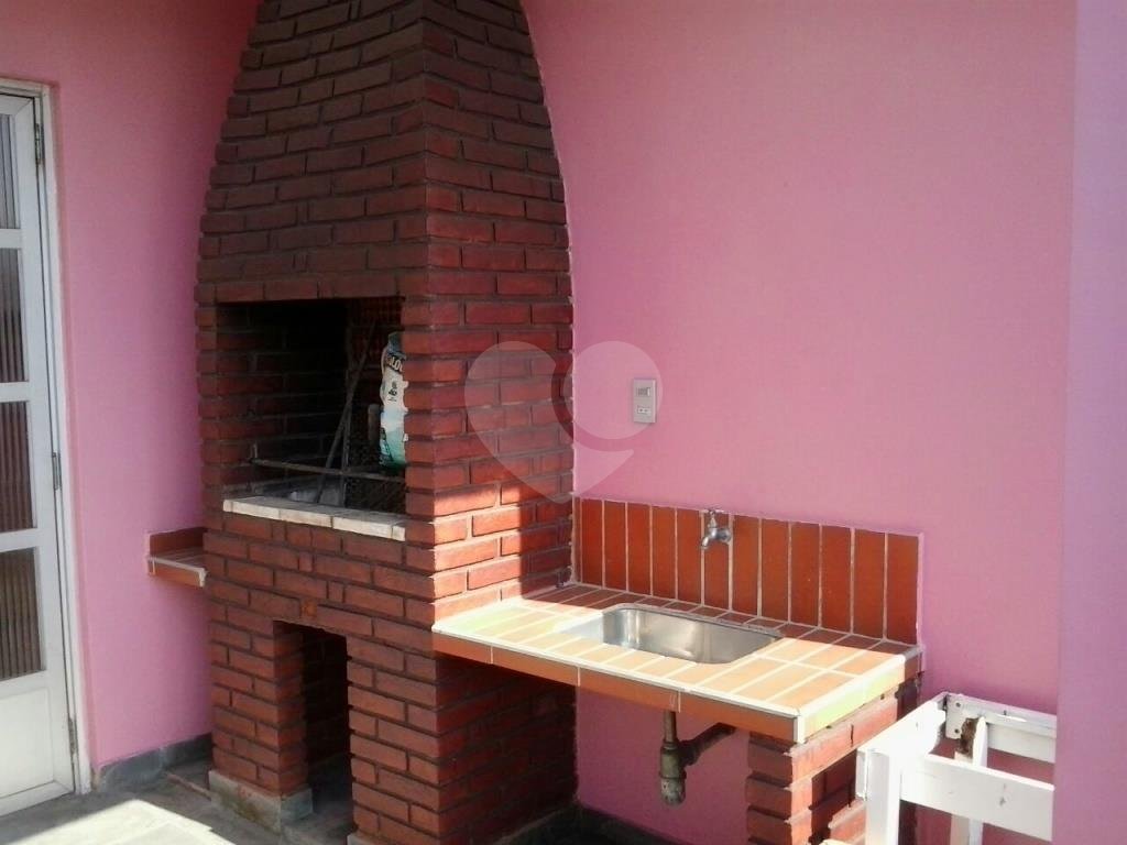 SOBRADO em VILA GALVÃO