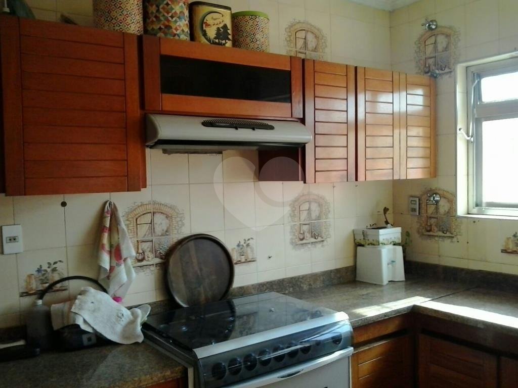 SOBRADO em VILA GALVÃO