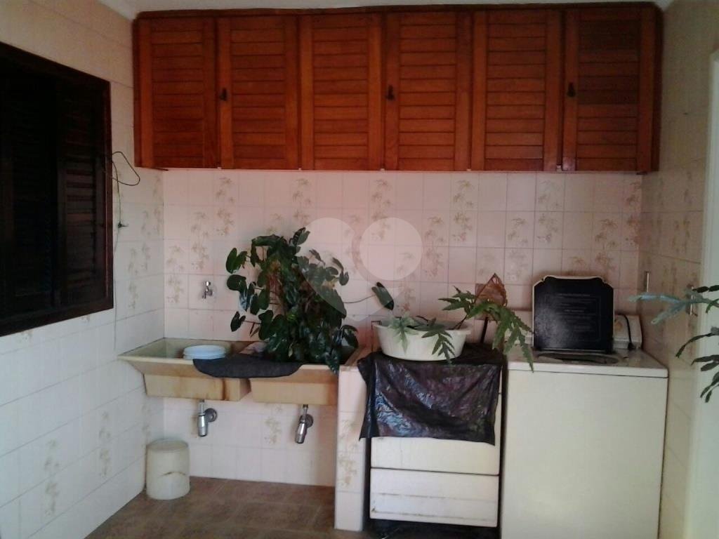 SOBRADO em VILA GALVÃO