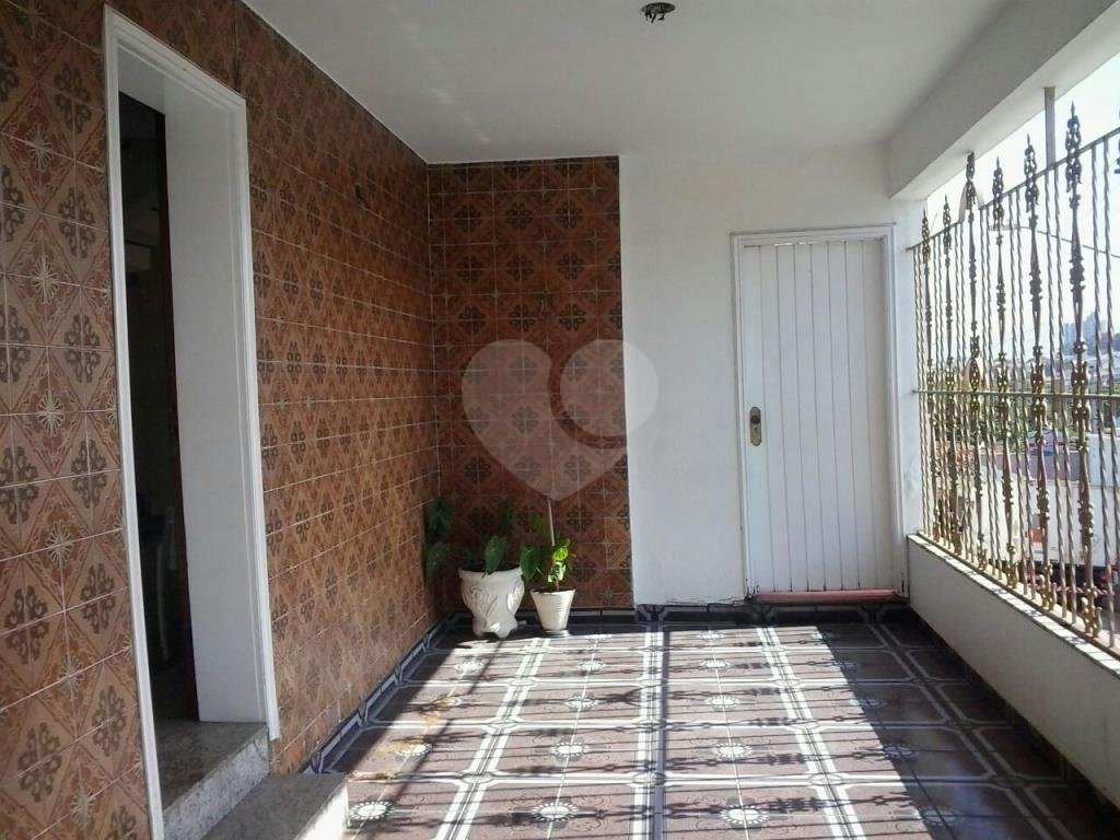 SOBRADO em VILA GALVÃO