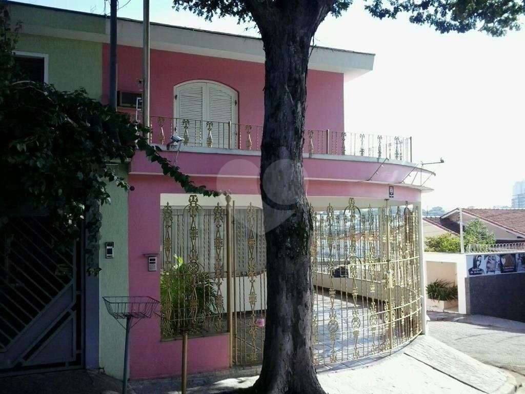 SOBRADO em VILA GALVÃO