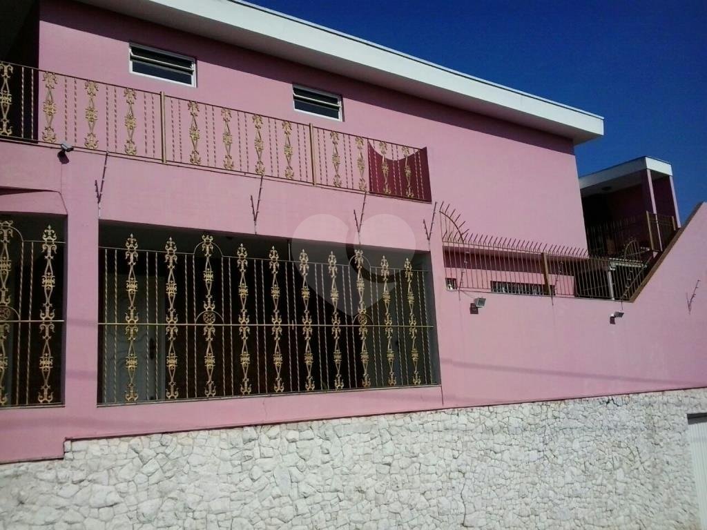 SOBRADO em VILA GALVÃO