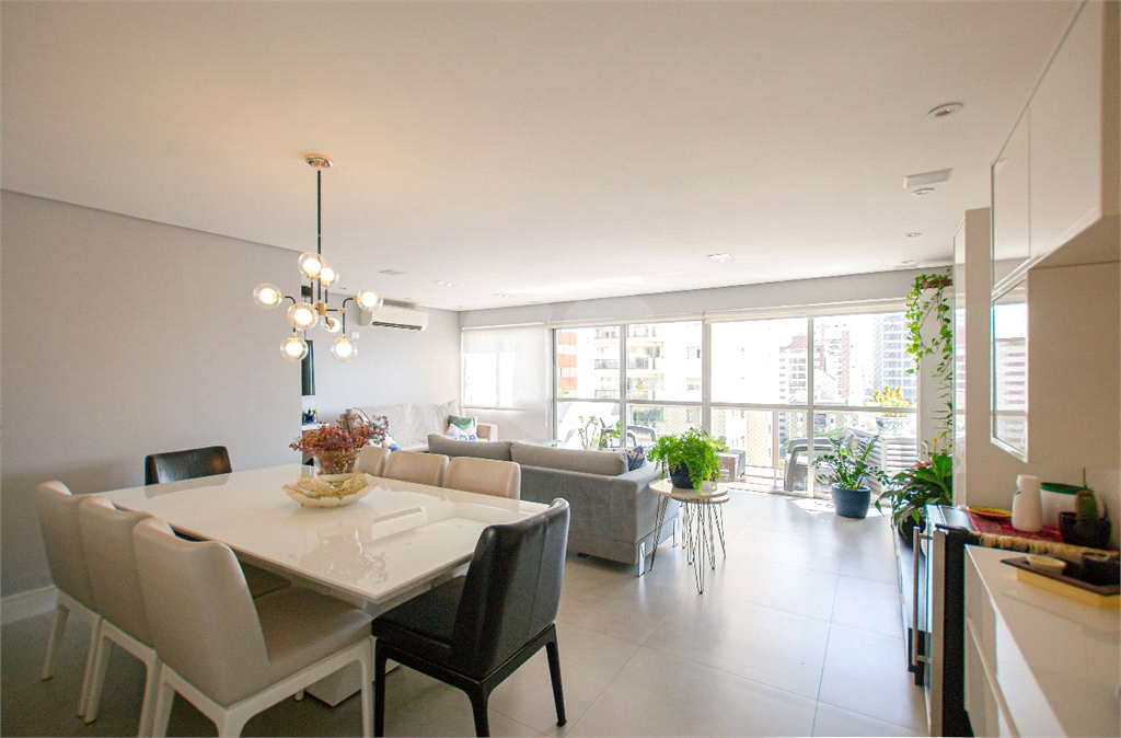 Apartamento - Perdizes - 4 Dormitórios - 157 m²