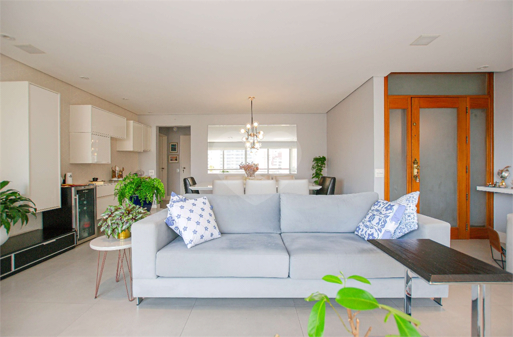 Apartamento - Perdizes - 4 Dormitórios - 157 m²