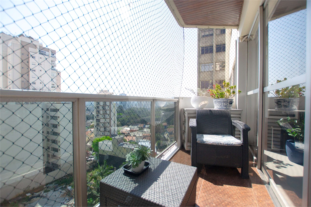 Apartamento - Perdizes - 4 Dormitórios - 157 m²