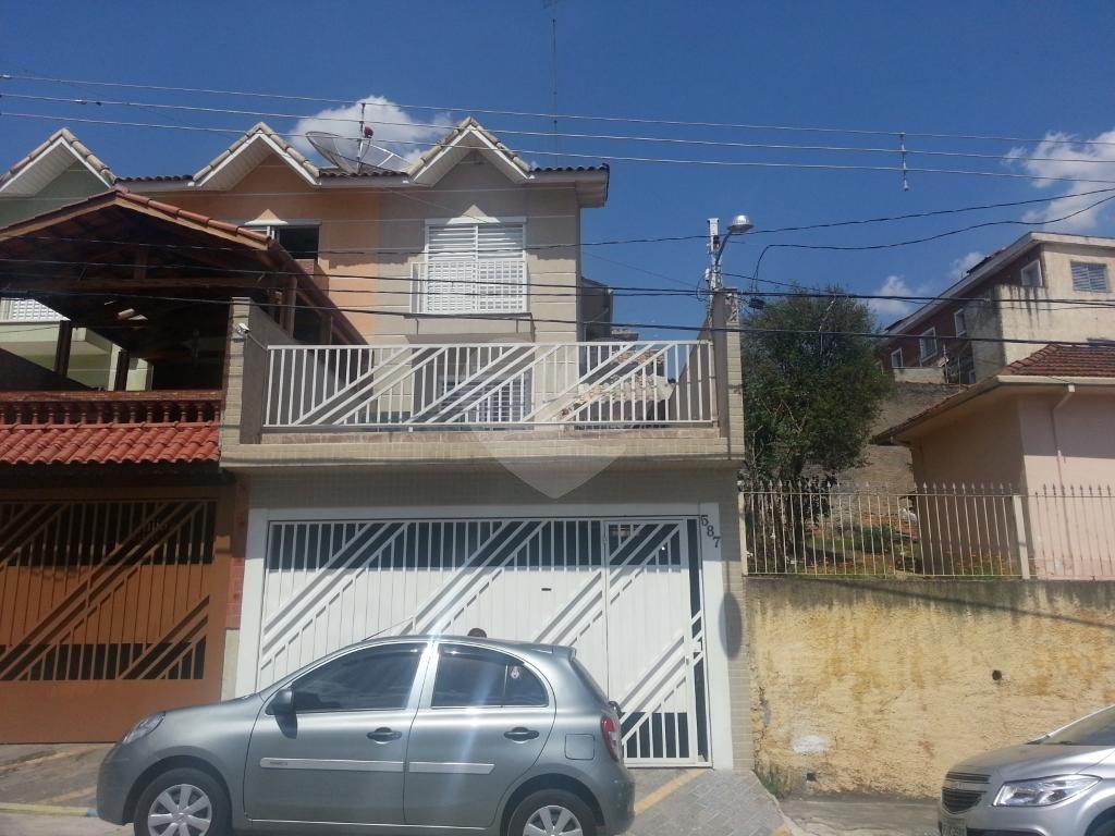 Sobrado à venda com 3 quartos, 100m² - Foto 1